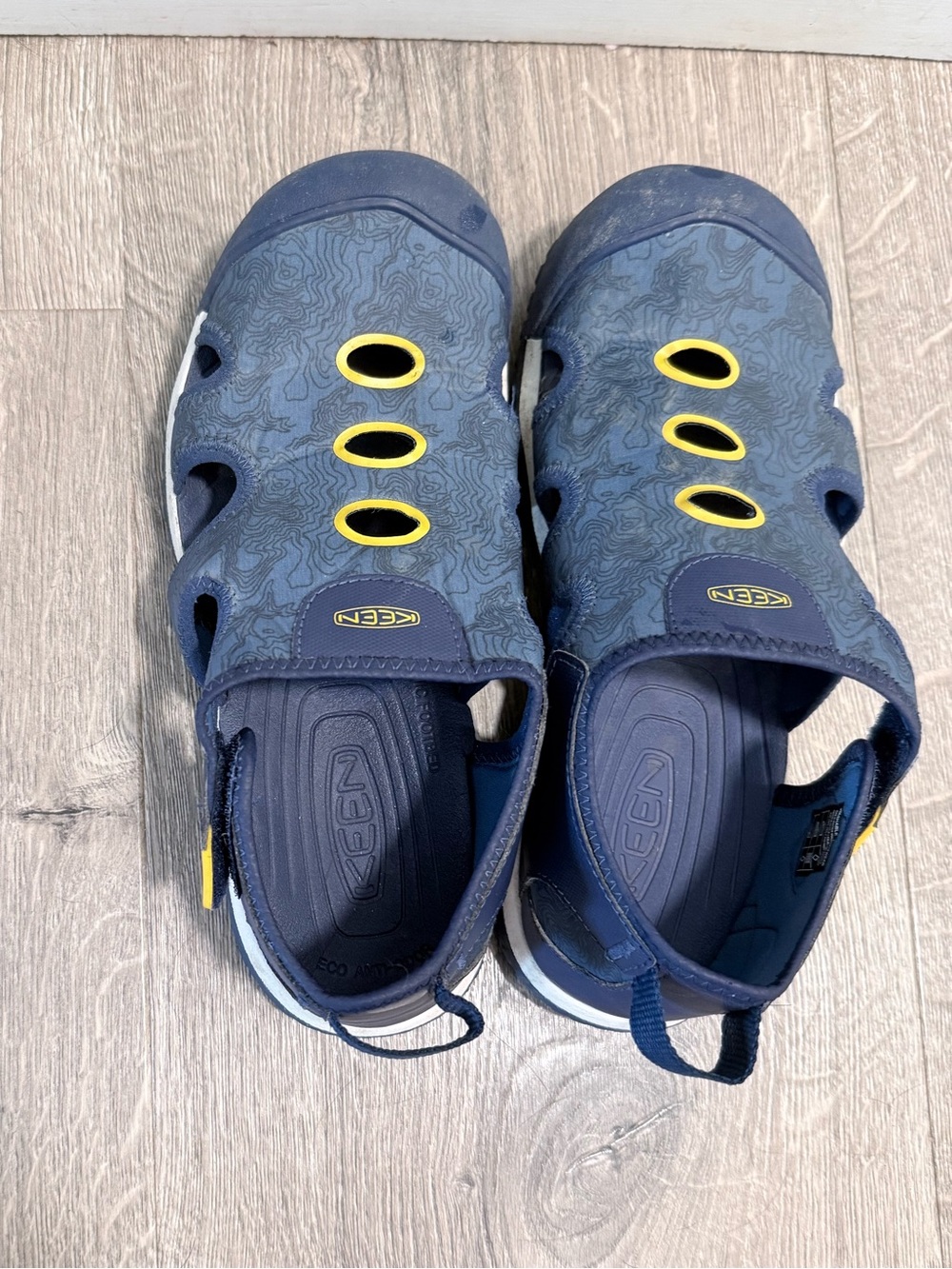 Keen Kids Navy Blue Sandal Shoes with Yellow Accents - Picture 4 of 6